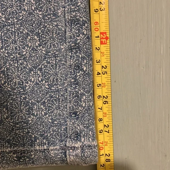 NWOT 12P GLORIA VANDERBILT AMANDA STYLE LIGHT BLUE PATTERNED JEANS - Picture 5 of 9